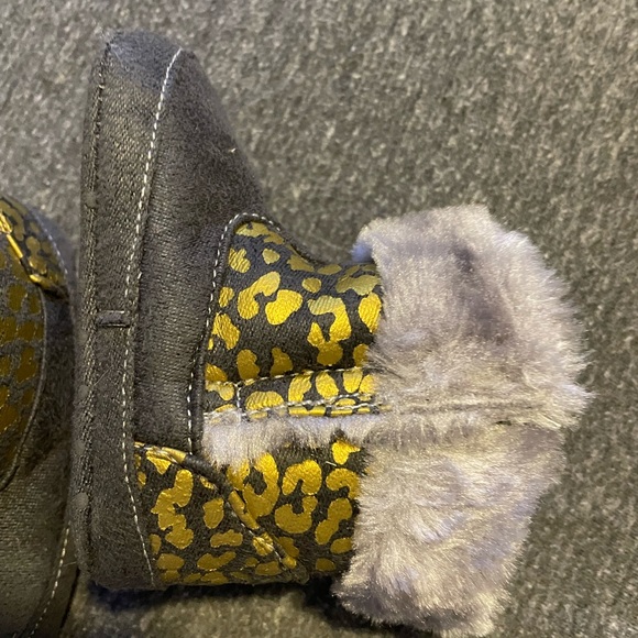 Baby boots gray and gold NEW - Picture 1 of 3